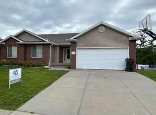 7801 S 21st St, Lincoln, NE 68512