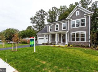 6501 33rd St, Falls Church, VA 22043