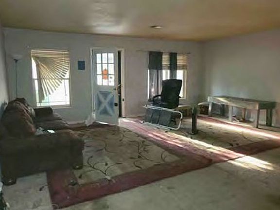 Additional Living Room