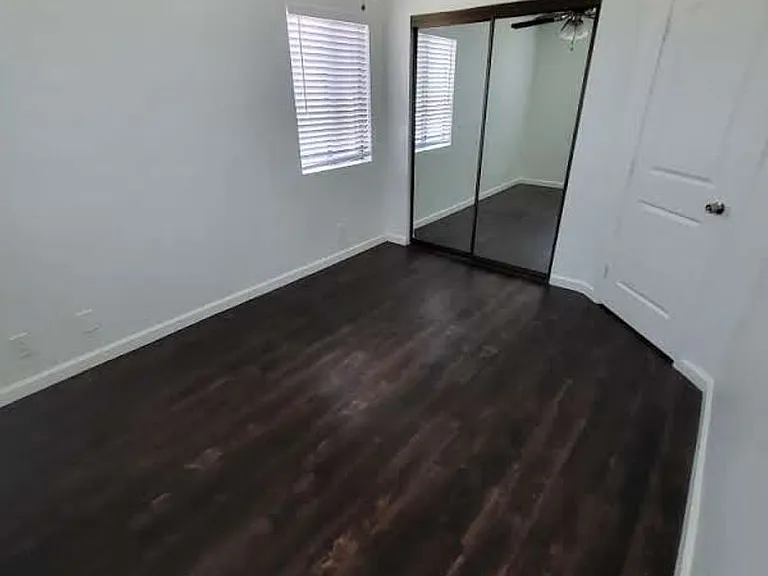11702 York Avenue — Photo 16