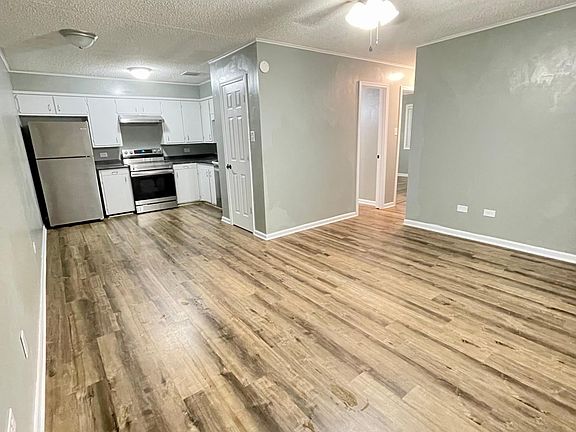 2nd image of 612 Locust St #D