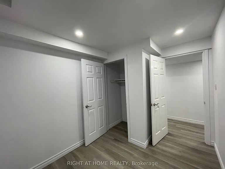 58 Meadowcrest Ln #LOWER — Photo 26