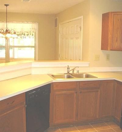 5th image of 107 Chestnut Ln