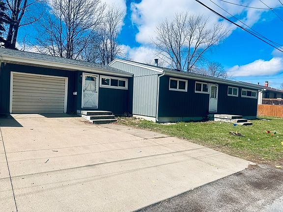 3rd image of 1111 N Bell Ave