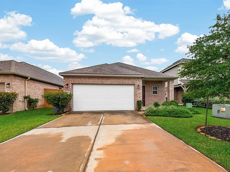 13129 Leisure Cove Dr — Photo 2