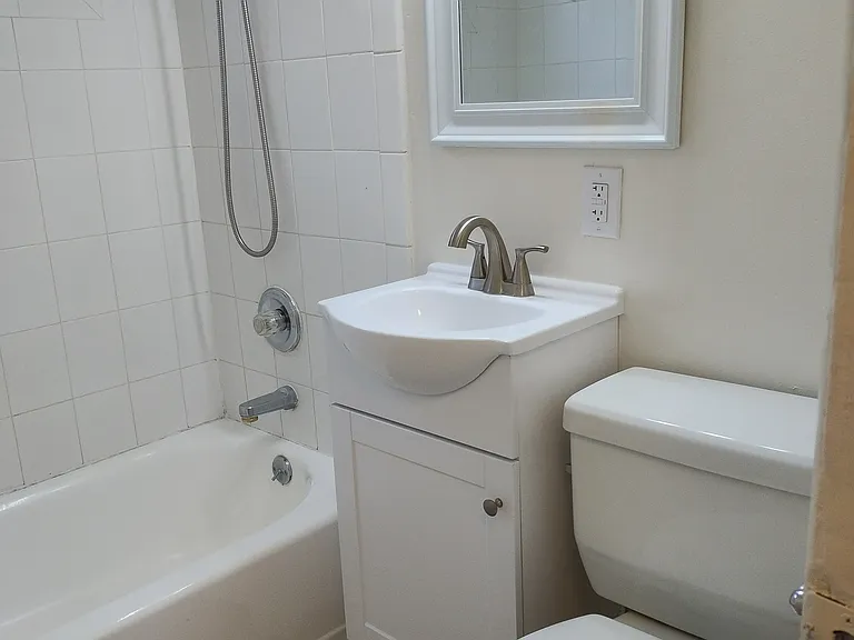 4604 Cahuenga Blvd #6 — Photo 12