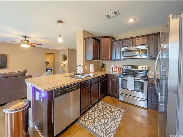 1722 Milburn Dr — Photo 11