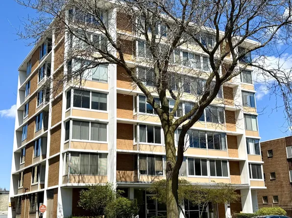 1409 N Prospect AVENUE #703, Milwaukee, WI 53202