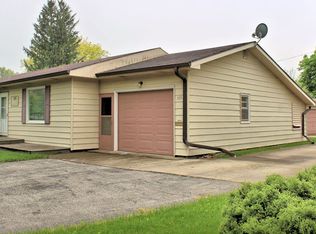 319 N Latham St, Sandwich, IL 60548