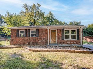 126 Ridgemoor Dr, Glen Carbon, IL 62034