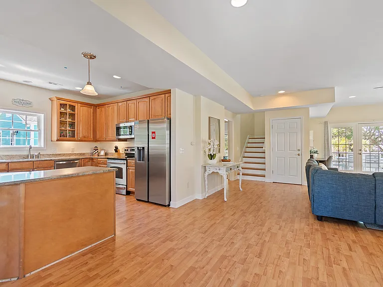 2219 E Pelican Dr — Photo 10