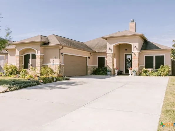 105 Secretariat Dr, Victoria, TX 77901