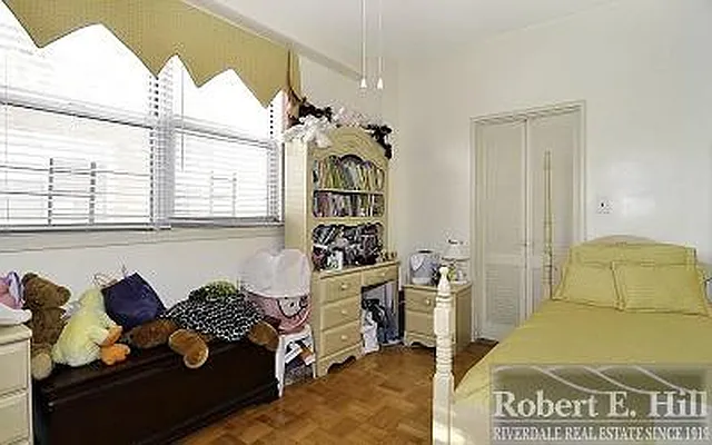 Sold by Robert E. Hill  | media 11