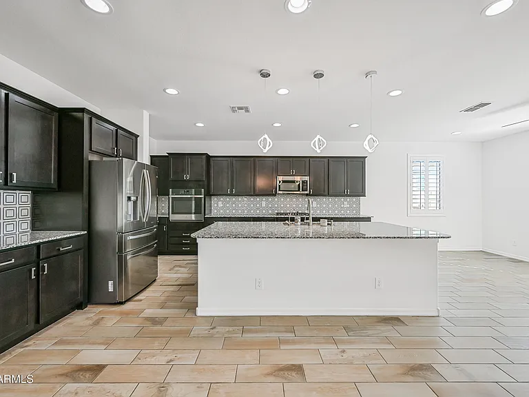 14049 W Desert Hollow Dr — Photo 7