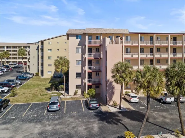 3873 Lake Bayshore Dr APT 201, Bradenton, FL 34205