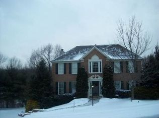 102 Tiffany Ridge Dr, Coraopolis, PA 15108