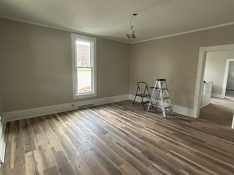 1100 Lowell St — Photo 12