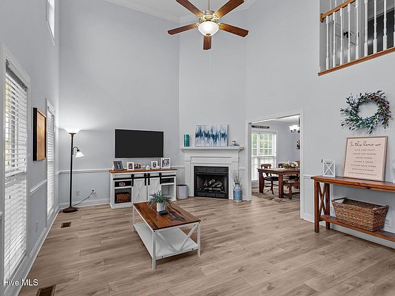 3rd image of 2713 Westminster Drive