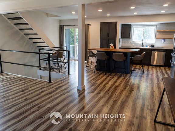 5th image of 3516 E Summer Oaks Cir