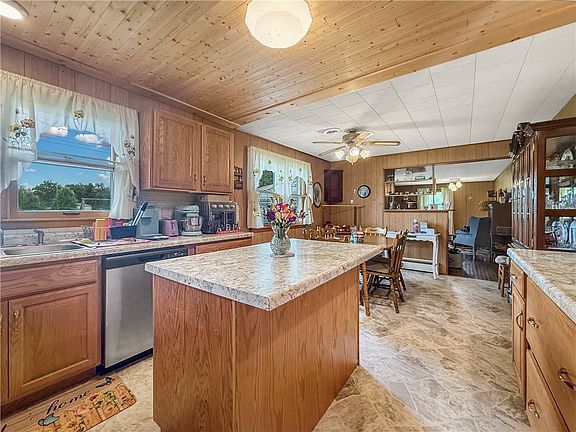 4th image of 10355 N 450th St