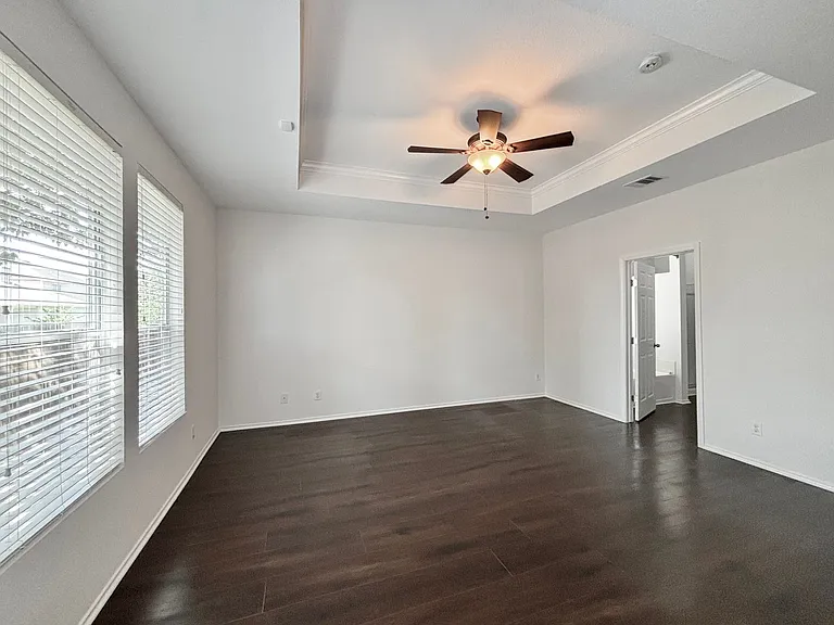 726 Silverado Way — Photo 8