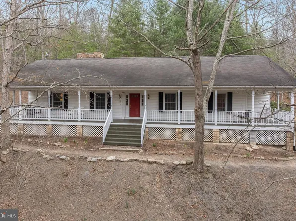 232 Oakmont Estates Dr, Franklin, WV 26807