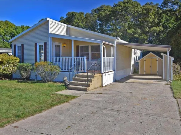 13 Comfort Ln, South Kingstown, RI 02879