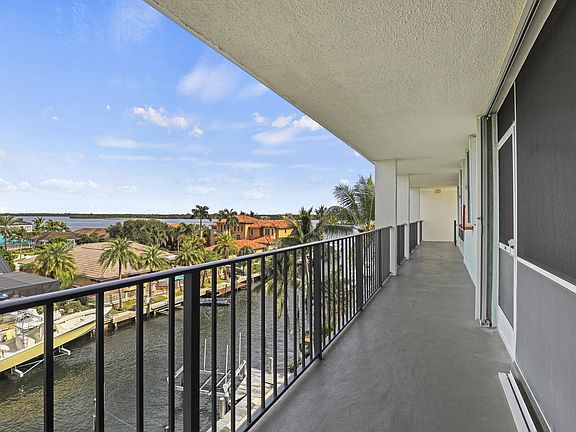 4th image of 109 Paradise Harbour Boulevard #514 + Boat Slips 4 & 5