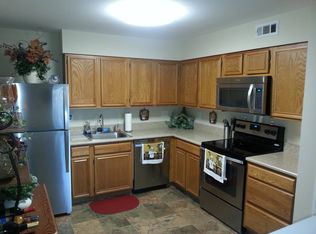 725 Ridgeside Dr APT E, Ballwin, MO 63021
