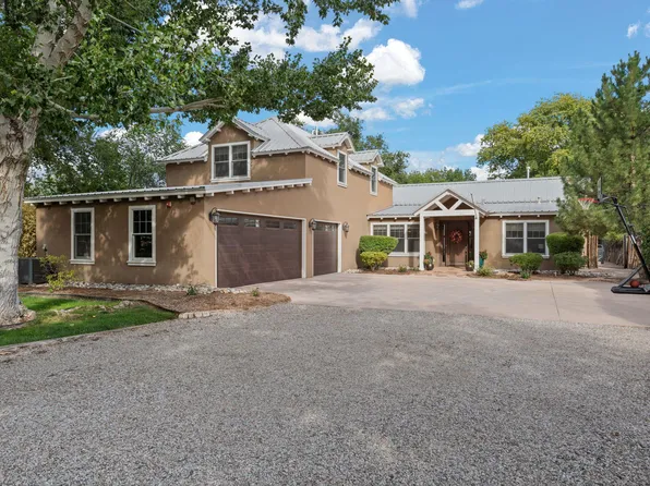 921 Chamisal Rd NW, Los Ranchos De Albuquerque, NM 87107