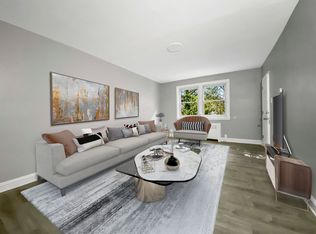 Oxford Gardens managed by Silverstone Properties, Philadelphia, PA 19124
