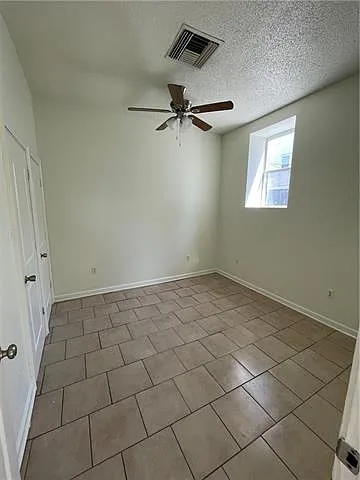 4 bed, 2.0 bath, 1350 sqft, $1,750 — Photo 3