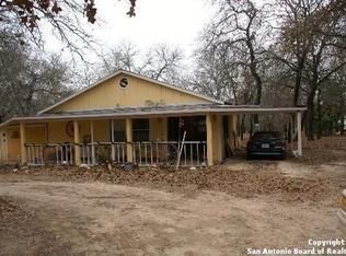 23814 Star Oaks Dr, Elmendorf, TX 78112