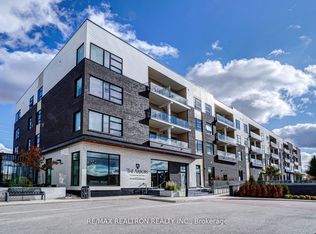555 William Graham Dr #228, Aurora, ON L4G 3H9