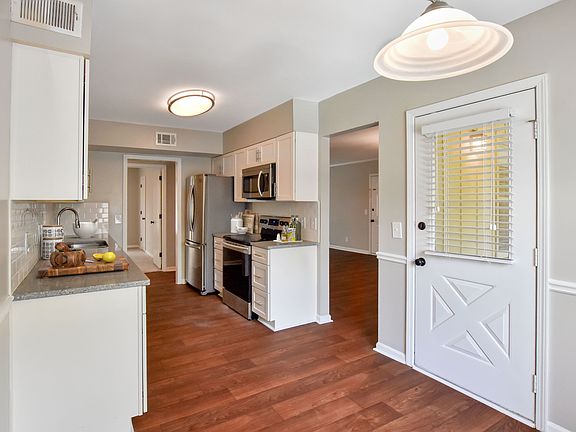 3rd image of 1831 Briarcliff Cir NE #1861E