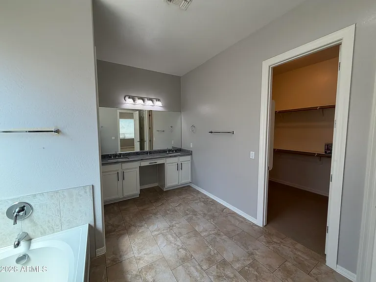 2417 E Iris Dr — Photo 21