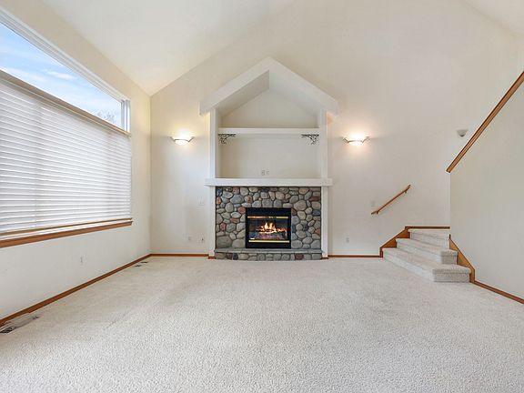 5th image of 3115 Horse Haven St SE