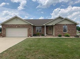 404 E Brook Dr, Aviston, IL 62216