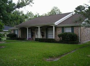 3010 Bryan Ave, Groves, TX 77619