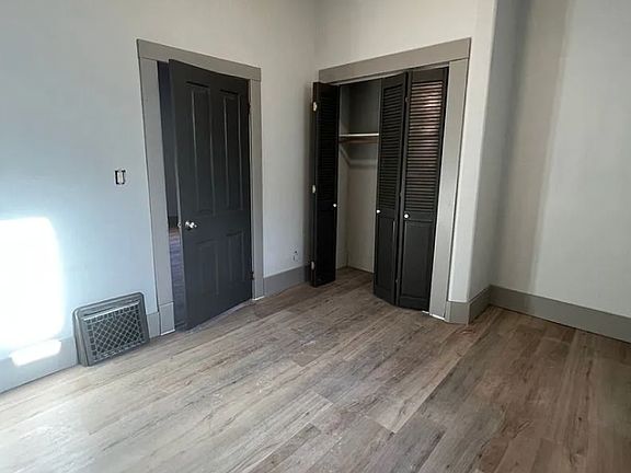 4th image of 1025-1027 Redfield St #1025