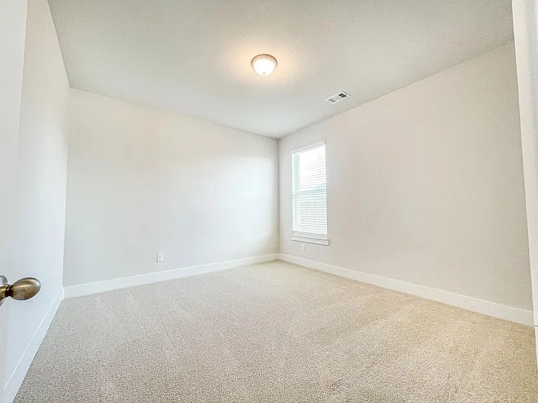 961 Tesslynn Ave — Photo 11