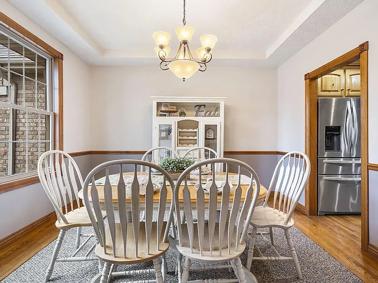 1002 E Rachael Dr — Photo 10