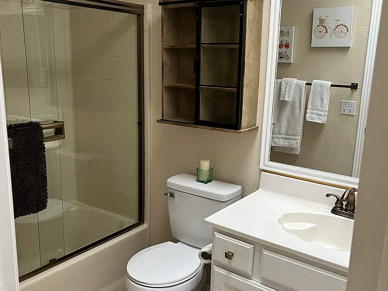 Aladdin Dr — Photo 10