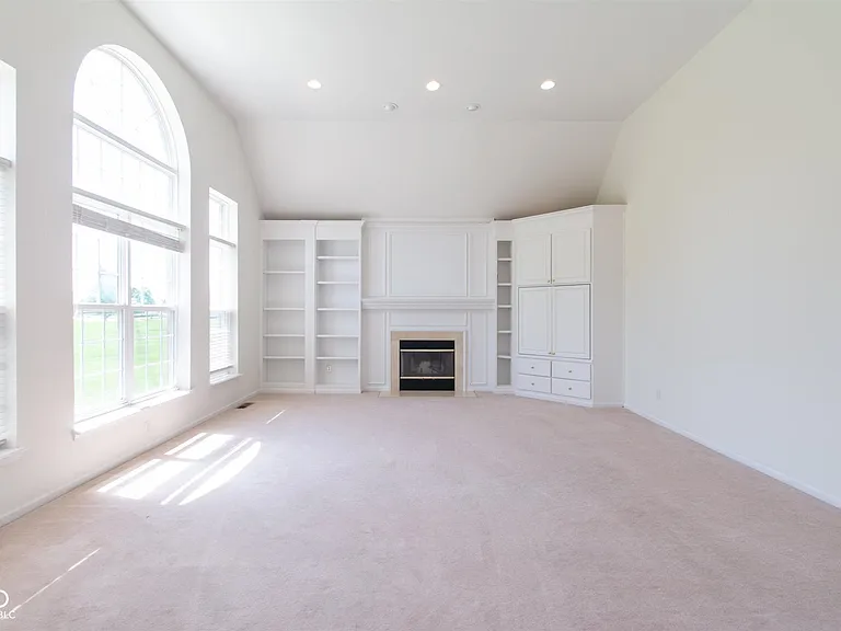 2641 Dawn Ridge Dr — Photo 4