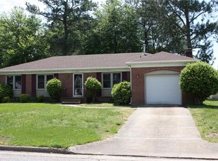 449 Putney Ln, Newport News, VA 23602