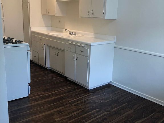 2nd image of 130 N Michigan Ave APT 1