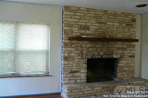 1st image of 303 S 6th St