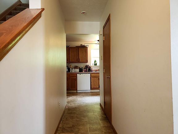 5th image of 272 E 1st St