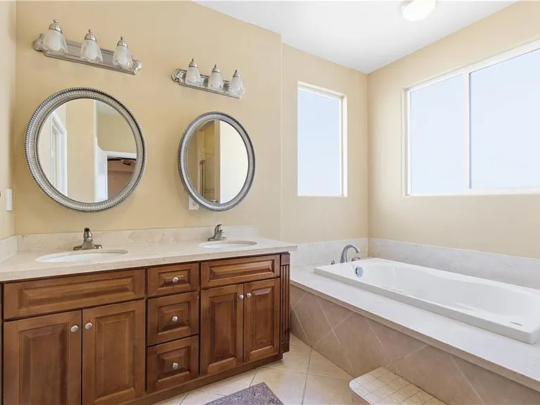 6958 Amigo Ave — Photo 18