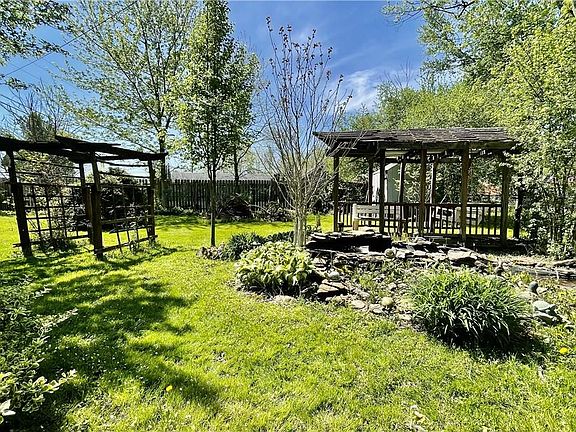 4th image of 3407 Hanover Dr